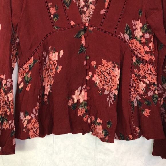 Altard State Woman’s Floral Long Sleeve V-Neckline Lace Button Burgundy Top Sz L - Picture 4 of 12